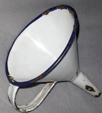 Alter Trichter Emallie