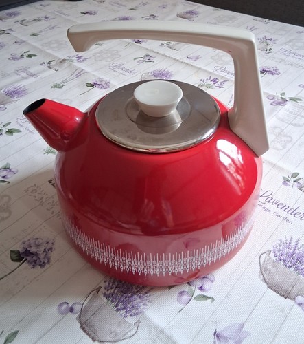 Wasserkessel rot ohne pfeife - wasserkessel,