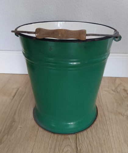 Schöner alter grüner emaille - grüner,